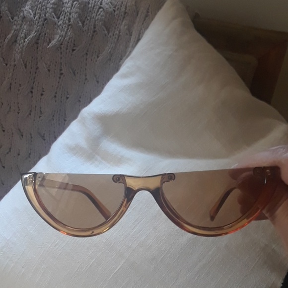 Off the runway sunglasses...hand polished - Picture 3 of 5